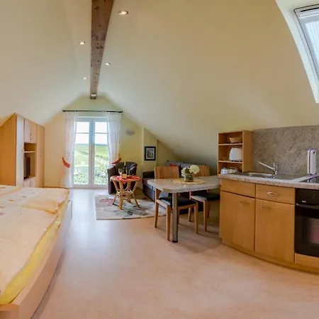 Ferienweingut Winnebeck * Köwerich